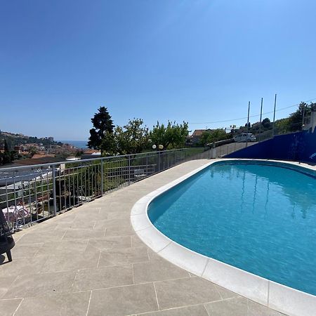 Residence Hotel Edy Imperia Exteriör bild