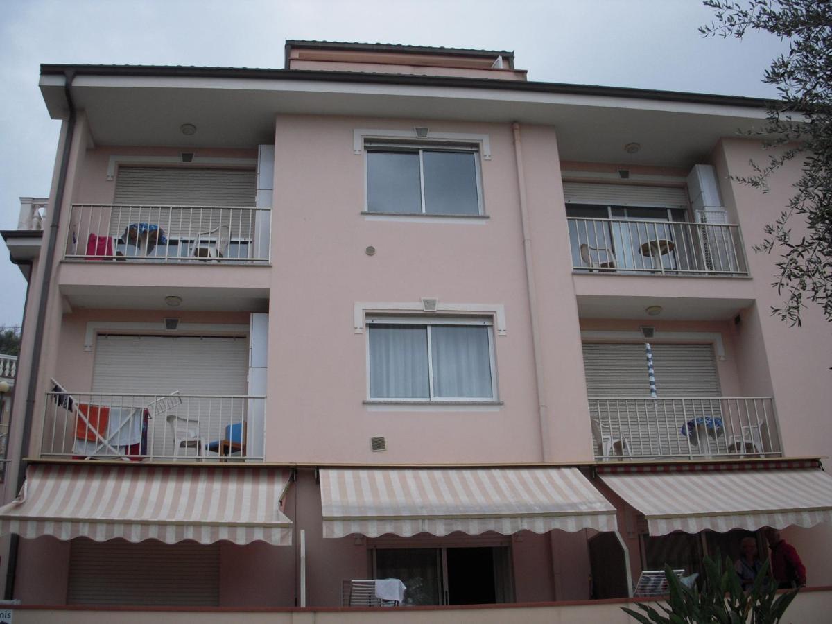Residence Hotel Edy Imperia Exteriör bild